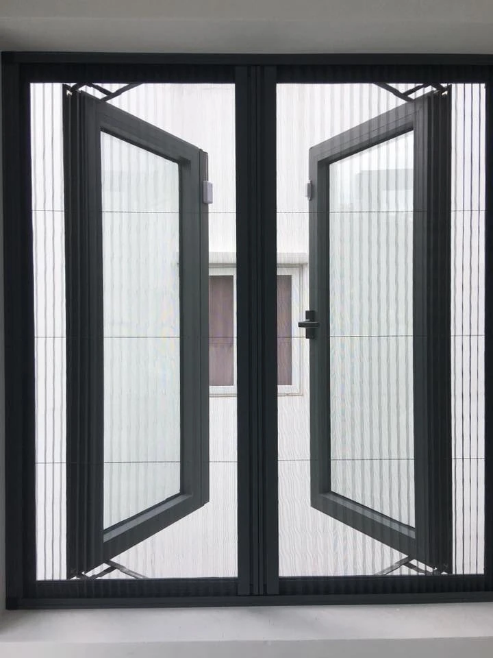 Cửa lưới inox Hòa Phát cố định